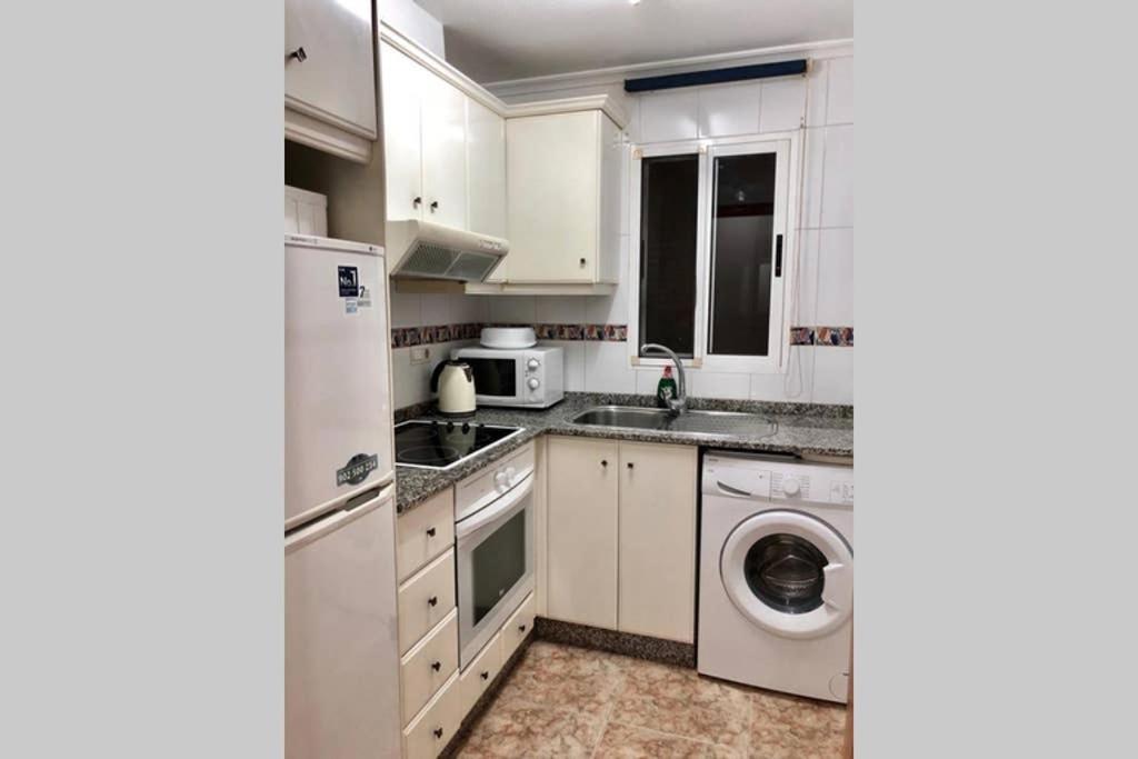 Apartamente Gil Vallejos Torrevieja Eksteriør bilde